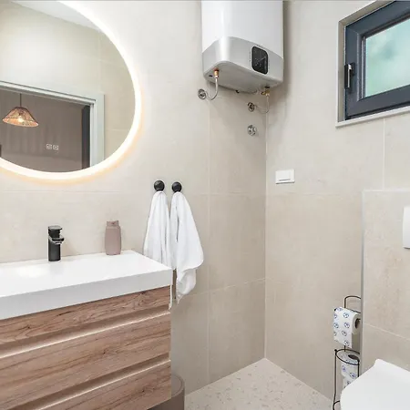 Ivas Mobile Homes & Heated Pool