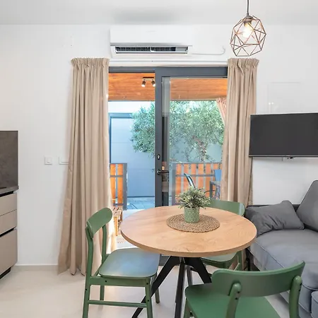 Ivas Mobile Homes & Heated Pool