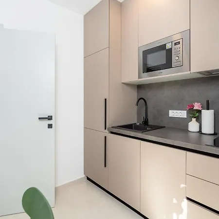 Ivas Mobile Homes & Heated Pool Campeggio *