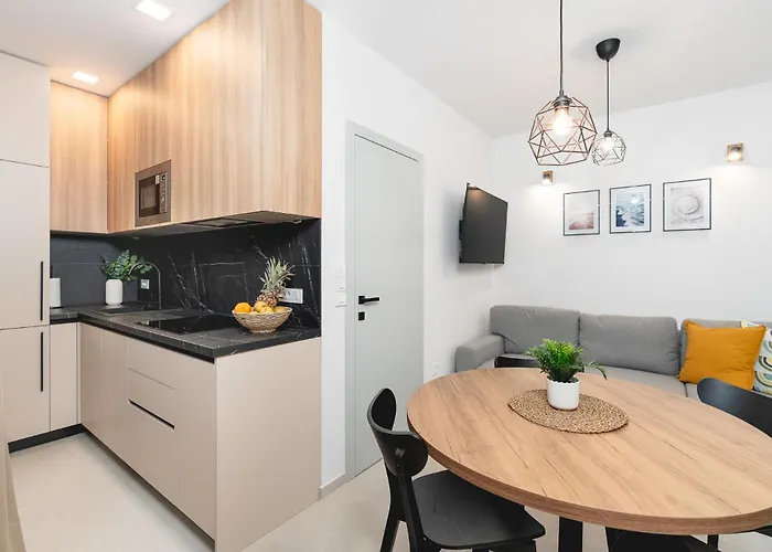 Ivas Mobile Homes And *